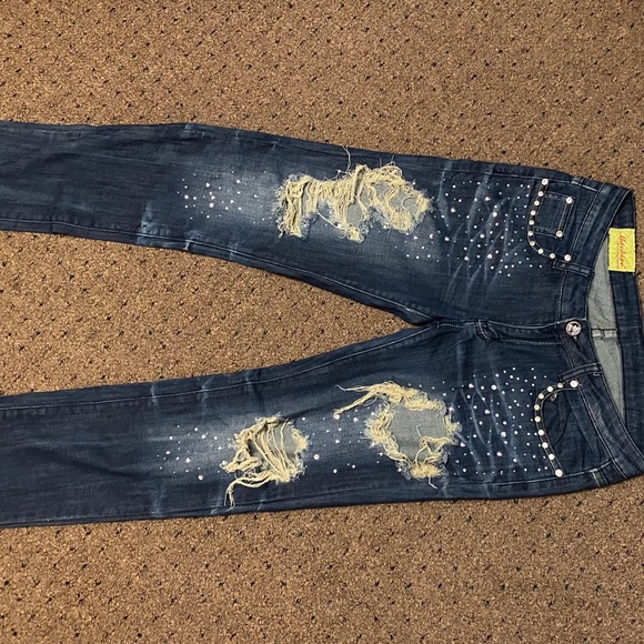 Low-Rise | Rhinestone | Ripped | Skinny Jeans - Picture 6 of 15